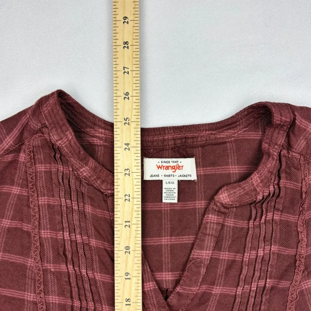 Wrangler Plaid Blouse Womens Large Burgundy Maroon Pintuck Babydoll Viscose Top - Picture 4 of 6